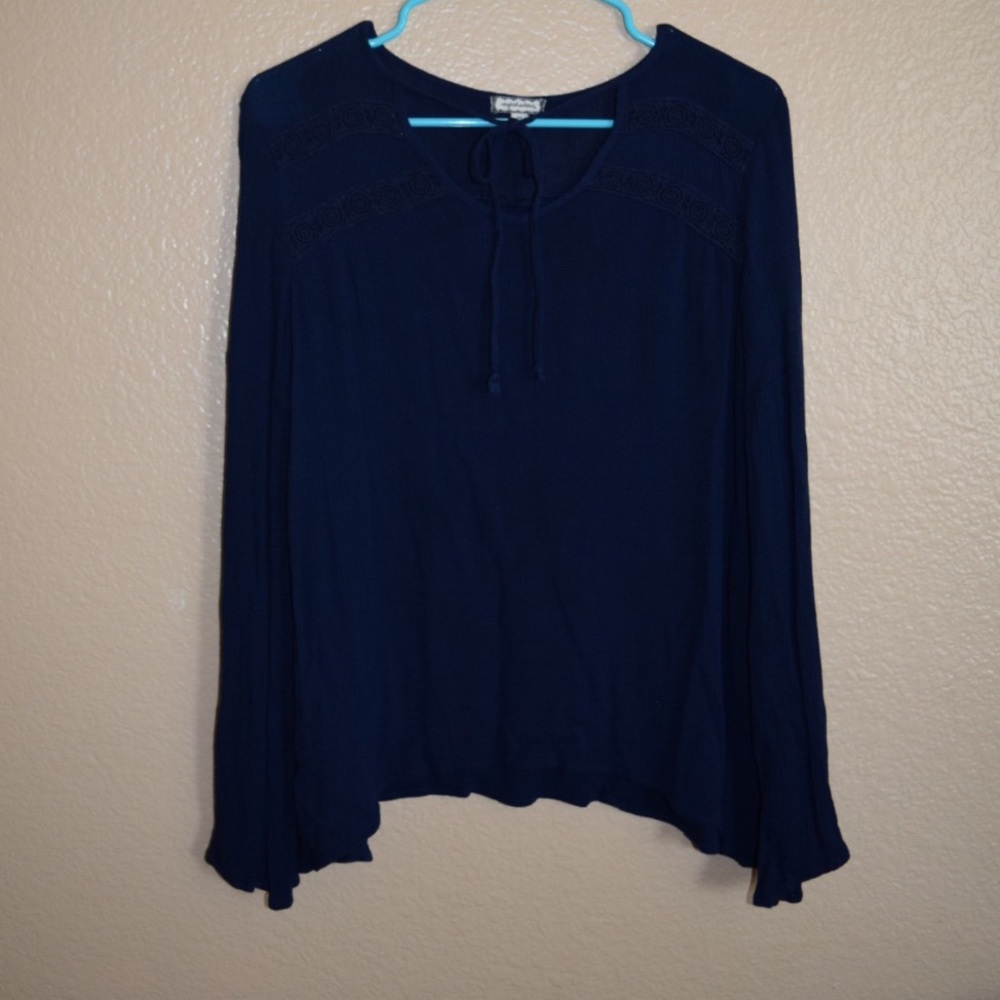 Navy top